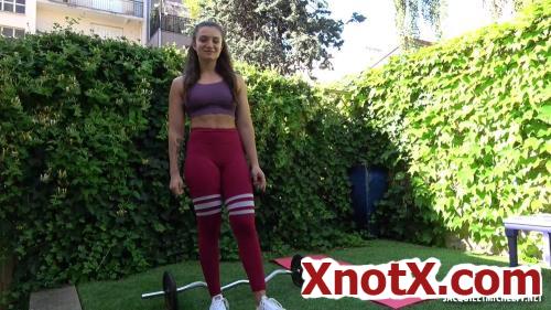 Claire / Claire, 22 years old, very sporty coach! (FullHD/1080p) 02-06-2020