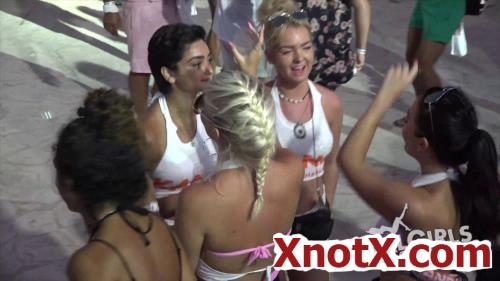 Beach Party 4 / RealGirlsGoneBad / 16-10-2020 [FullHD/1080p/MP4/800 MB] by XnotX