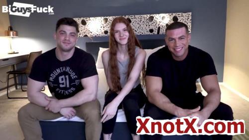 CUCKOLD! Sean Costin FUCKS Collin Simpson Then These Muscle Savages Wreck A Petite Redhead While Her Boy Friend Watches. WOW! / Sean Costin, Collin Simpson, Jane Rogers / 12-01-2021 [FullHD/1080p/MP4/1.26 GB] by XnotX