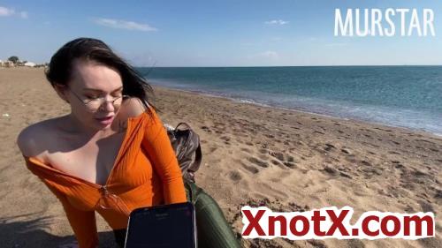 Pornhub, Toma Mur: The Bitch Was Excited By An Interactive Toy And Sucked On The Beach / Murstar / 16-09-2021 [FullHD/1080p/MP4/398 MB] by XnotX