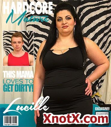 Curvy housewife Lucille doing her toyboy / Lucille (37) / 04-03-2020 [FullHD/1080p/MP4/1.53 GB] by XnotX
