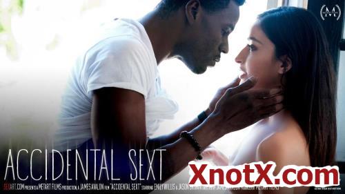 Accidental Sext / Emily Willis / 06-08-2020 [HD/720p/MP4/900 MB] by XnotX