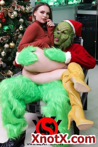 Emily Thorne / Fucked By Not The Grinch (FullHD/1080p) 16-12-2020