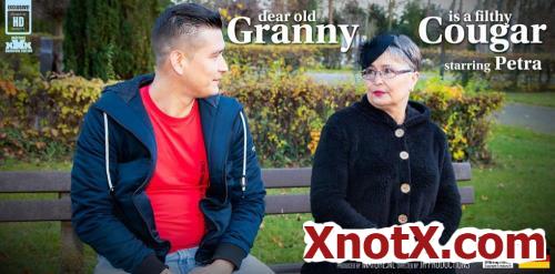 Granny Petra takes home a young stranger for steamy hot sex! / Alex Q (30), Petra (EU) (61) / 30-03-2022 [FullHD/1080p/MP4/1.23 GB] by XnotX