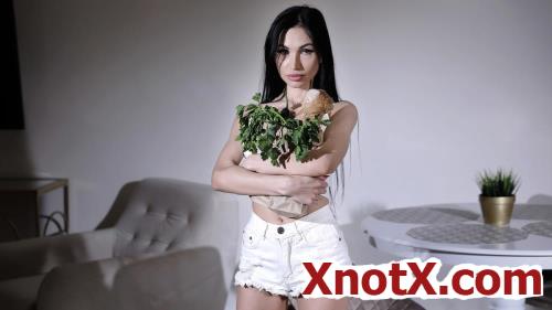 Kind - Hearted Girl / Sasha Rose / 20-08-2022 [3D////] by XnotX