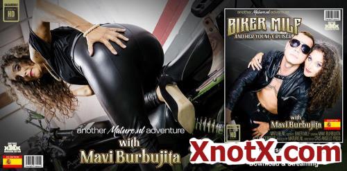 Mavi Burbujita is naughty biker MILF that gets hot from young bad boys / Joel Cobretti (29), Mavi Burbujita (EU) (52) / 20-08-2022 [FullHD/1080p/MP4/1.24 GB] by XnotX
