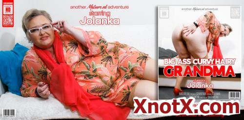 Jolanka (51) / When hairy and curvy grandma Jolanka shows off her big ass she gets horny for toys (FullHD/1080p) 28-08-2022