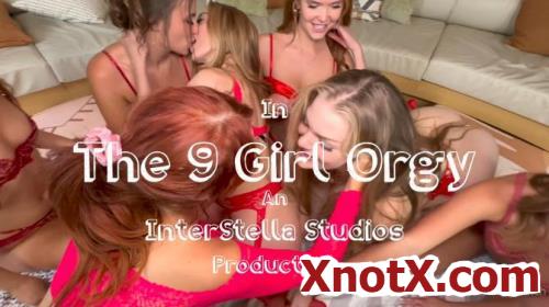 ellyclutch, SexualCitrus, NicolleSnow, dannibellbaby, stellasedona, kitten.kyra, chloefoxxe, Biboofficia, itsdaniday - The 9 Girl Orgy (FullHD/1080p) 28-04-2023